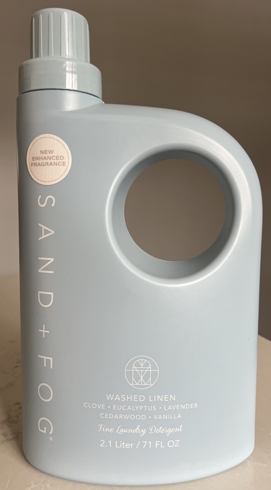 Sand + Fog Washed Linen Fine Laundry Detergent 2.1 Liter Cedarwood Vanilla Laven gallery