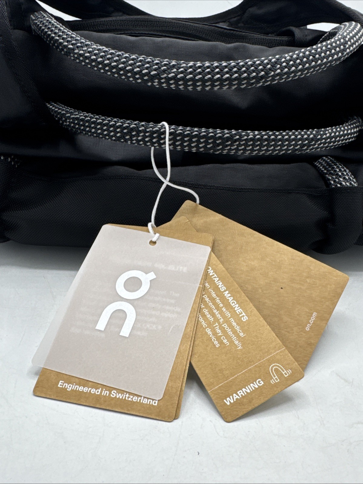 ON_ Running Authentic Track Pack 40L Elite black 5