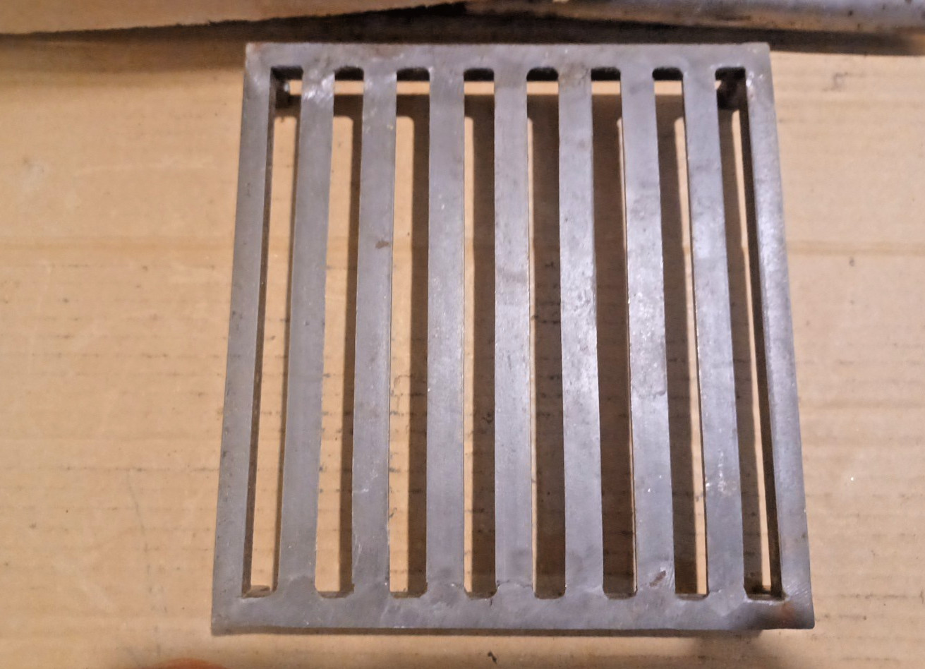 Small Welded Steel BBQ Grill Grate For Camping/Camp Fire Or Use As Pot Trivet gallery