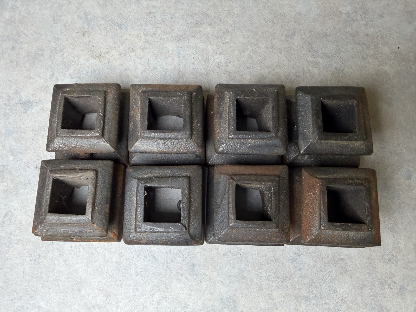 QTY:8 Cast Iron Level Base Baluster Spindle Shoes for 5/8” Square Balusters gallery