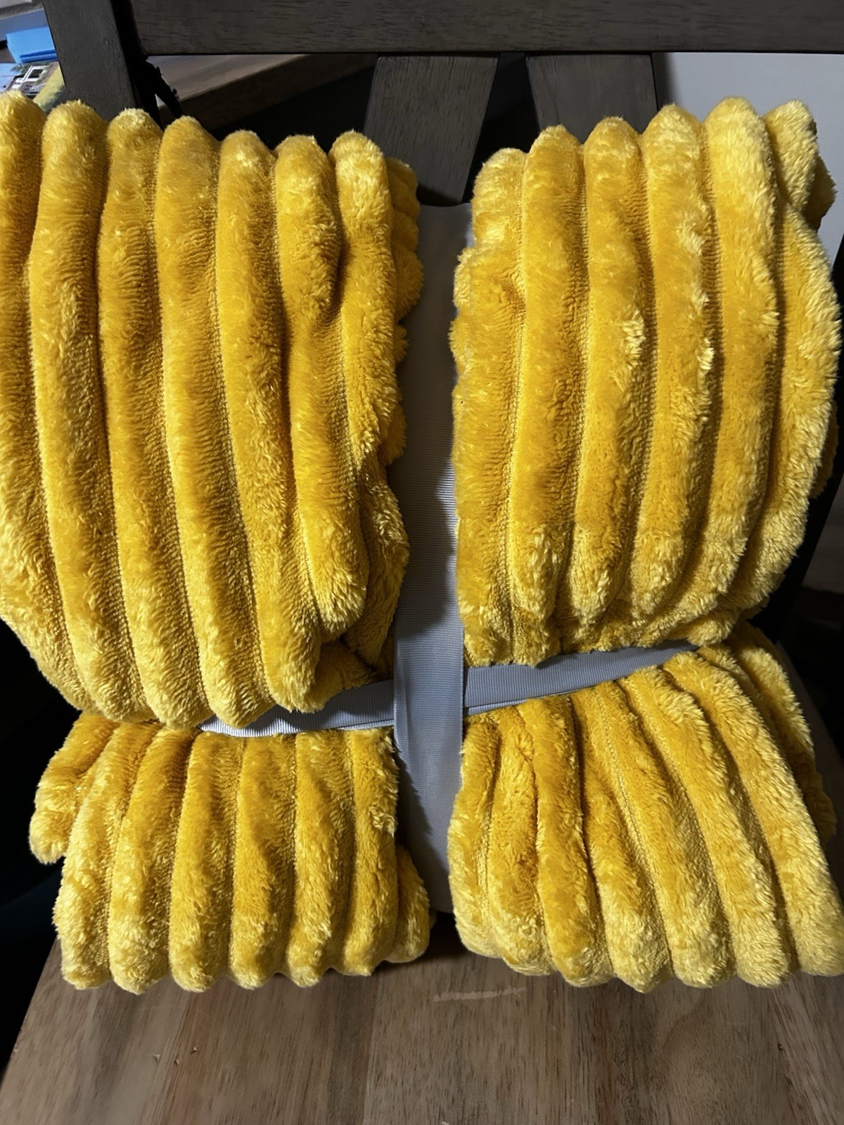 AKMI Textile King Size Plush Ribbed Soft Blanket Yellow gallery