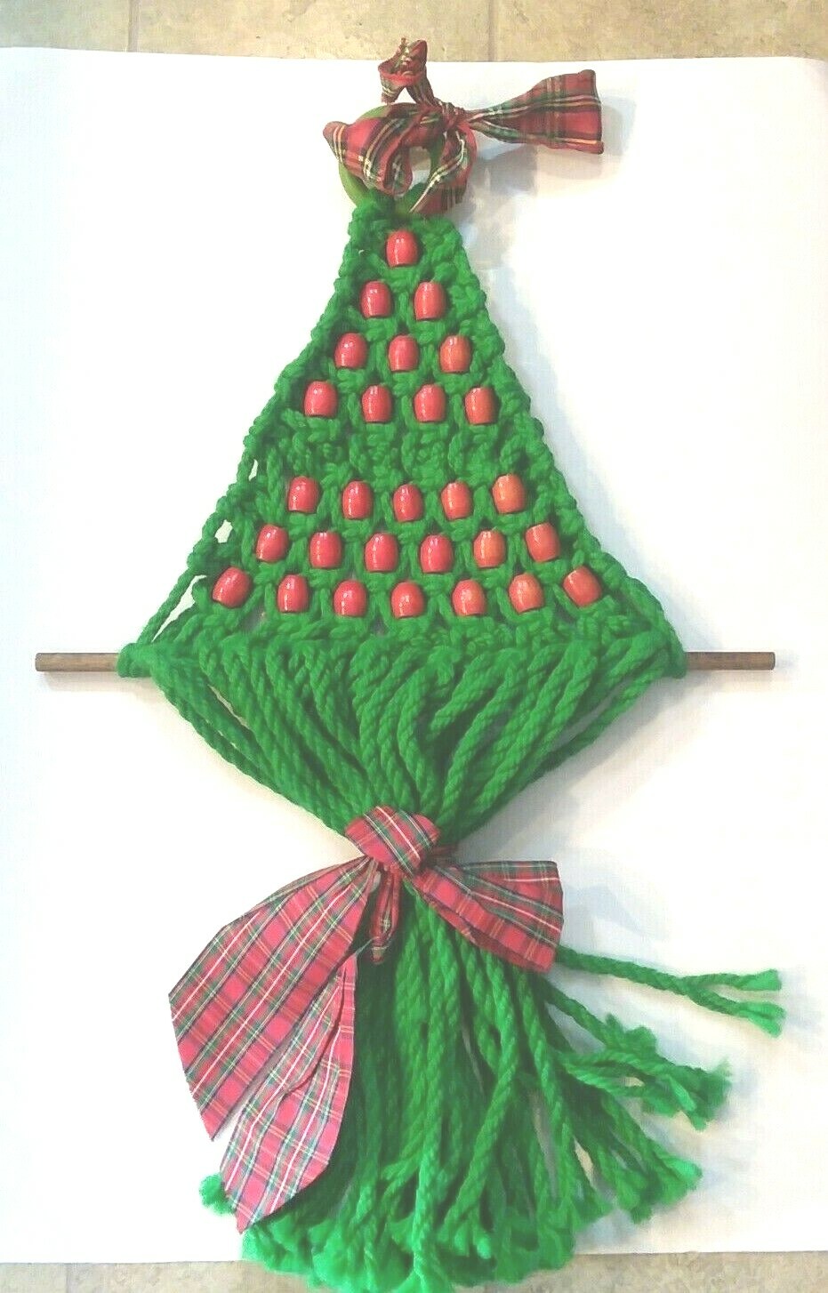 Vintage Retro 1970s Green Macrame Red Beads Christmas Tree Wall Hanging Boho gallery