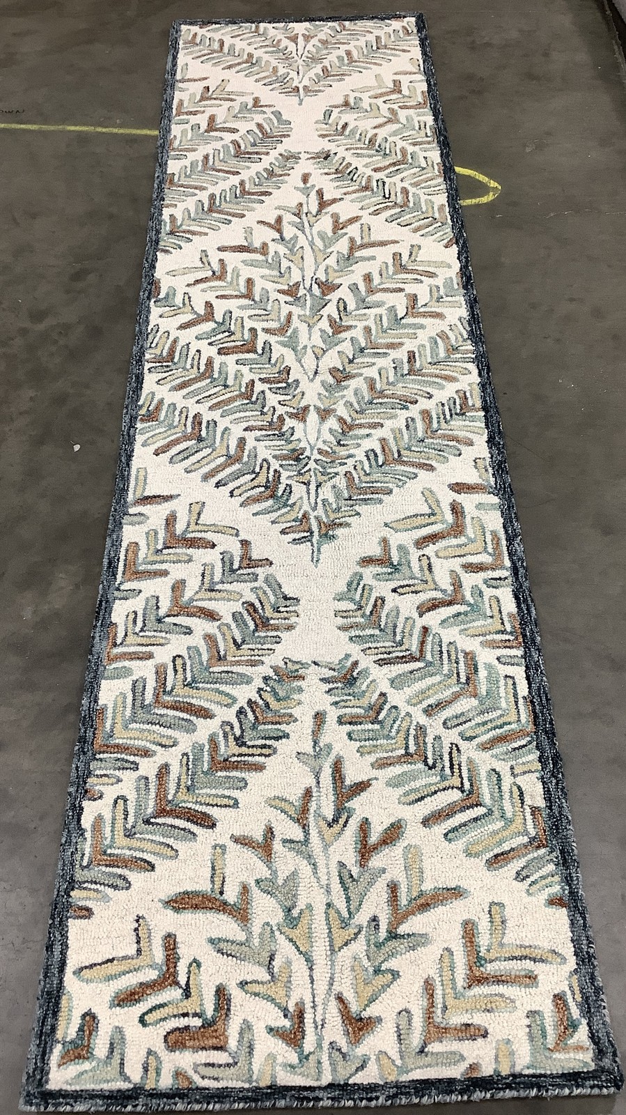 IVORY / GREEN 2'-3" x 9'-0" Back Stain Rug, Reduced Price 1172683480 CPR208B-29 gallery