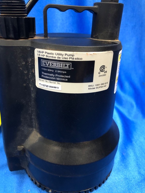 Everbilt SUP54-HD 1/6 HP Plastic Submersible Utility Pump Used gallery