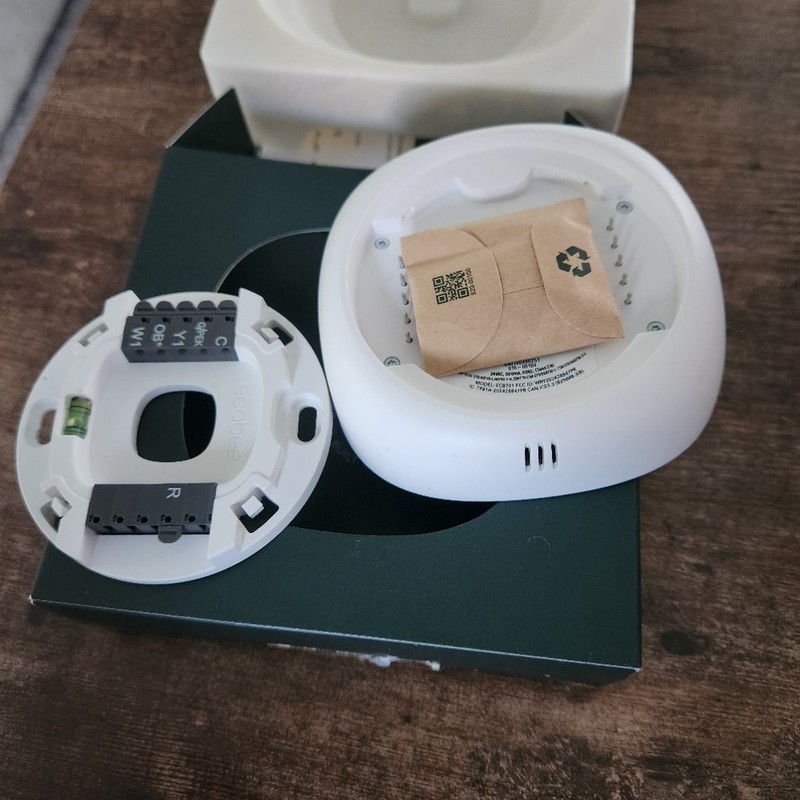 ecobee Smart Thermostat Essential - Energy Star Certified programmable Wi-Fi gallery