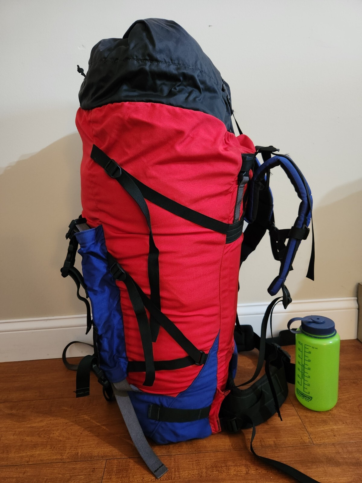 North Face 50 Liter Vintage Climbing Backpack 5