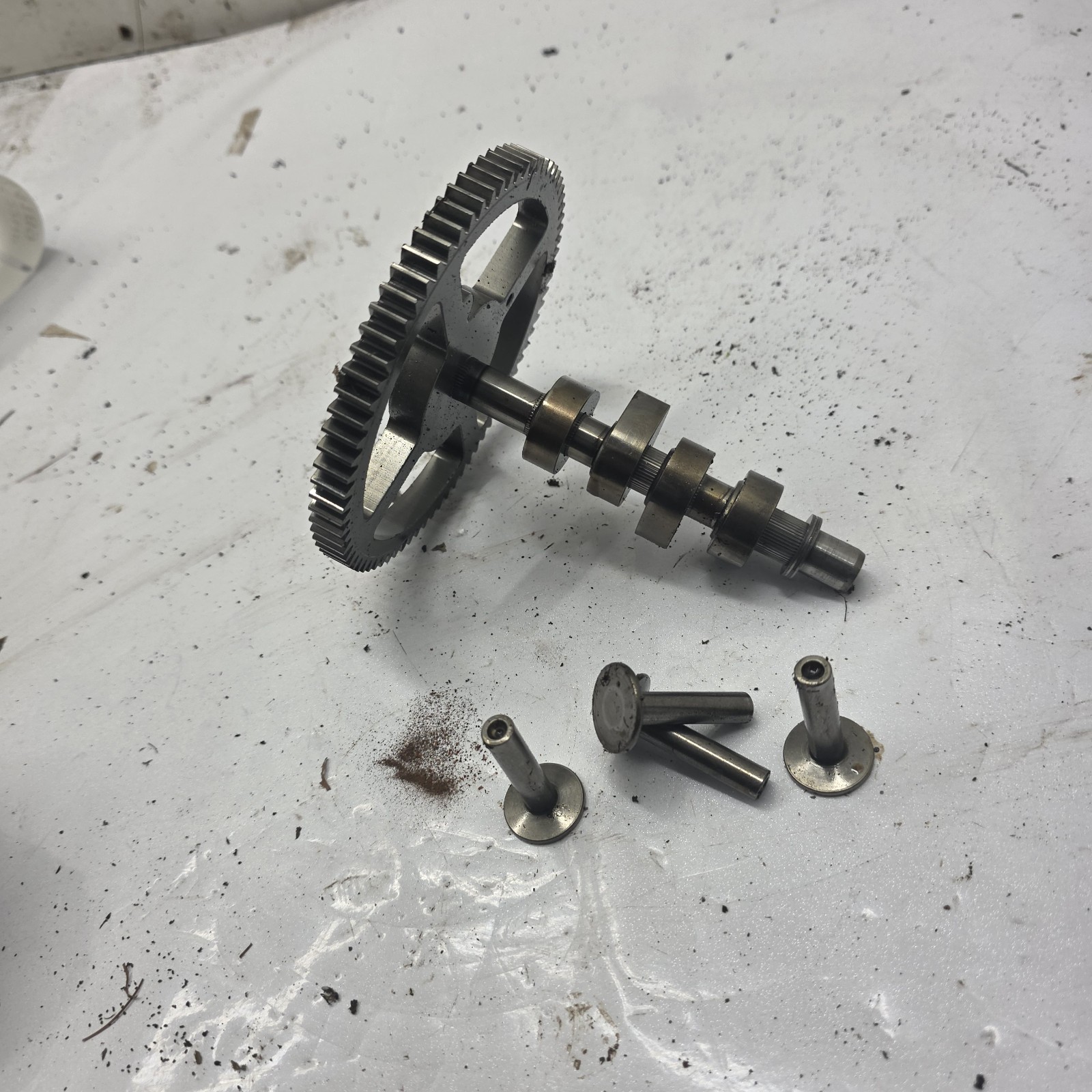 Camshaft with Lifters For Briggs an Stratton Intek V Twin 22HP 790562 gallery