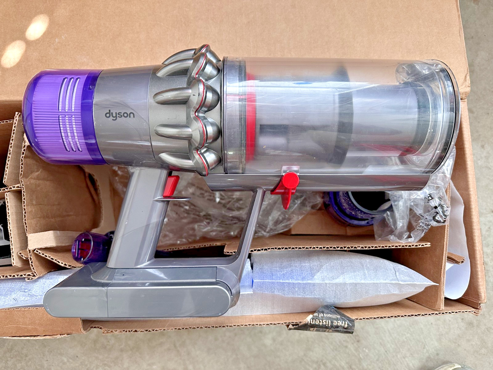 Dyson V11 Torque Drive+ Cordless Vacuum with Extra Attachments Refurbished gallery