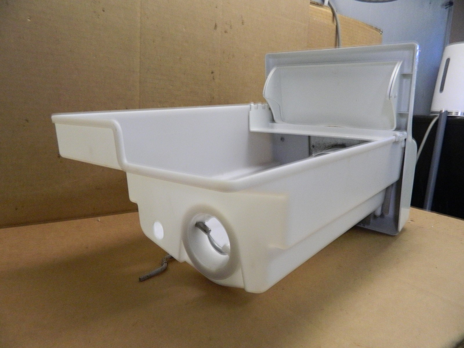 Frigidaire Refrigerator Ice Container Assembly Part # 241860803 gallery