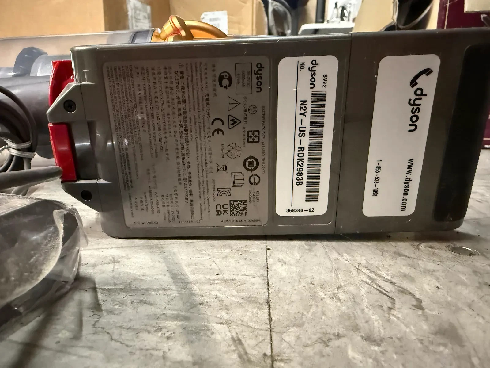 DYSON V15 DETECT ABSOLUTE CORDLESS STICK VACUUM CLEANER FACTORY REFURBISHED gallery