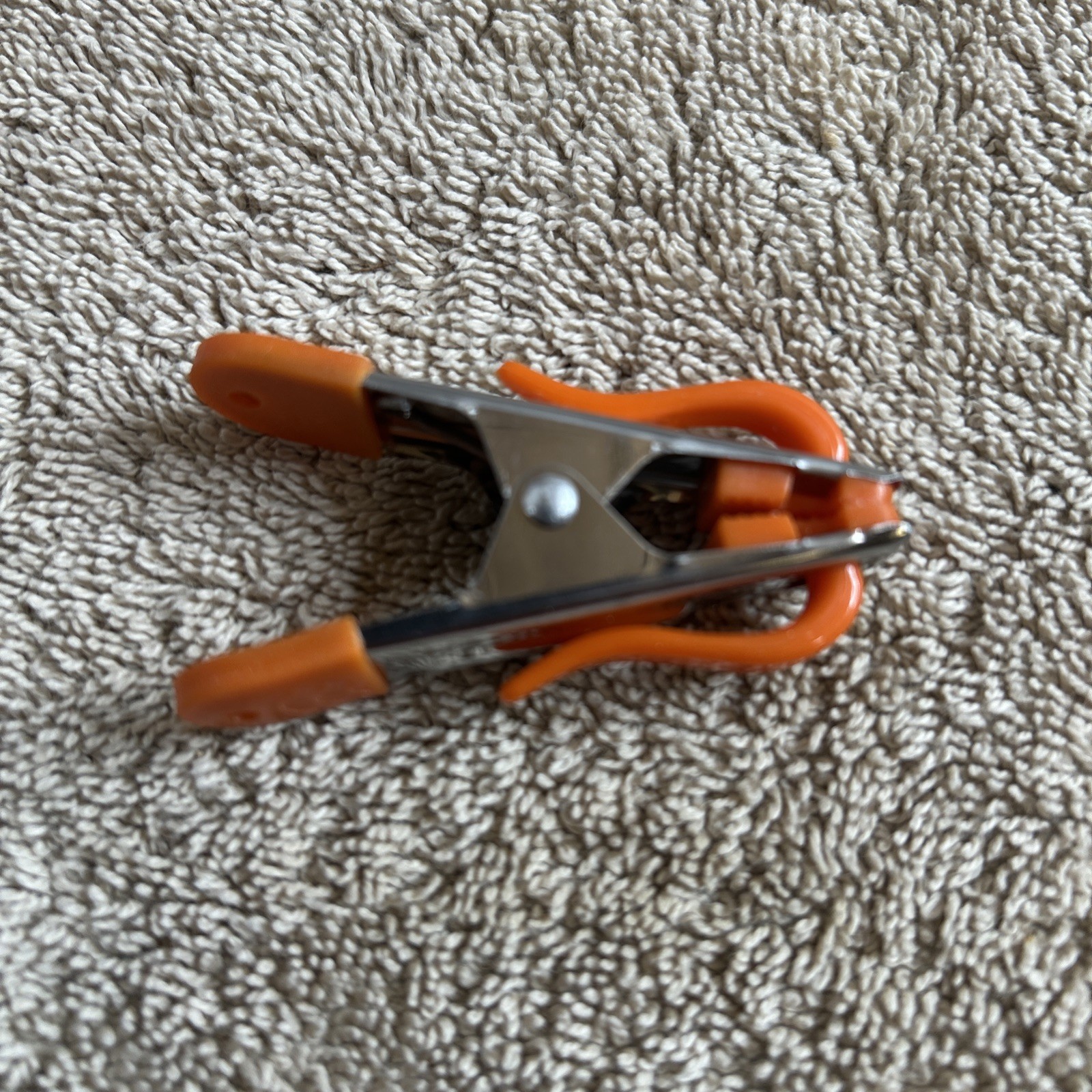 Universal Metal And Plastic Clips Orange And Blue Set Of 20. 229-001 gallery