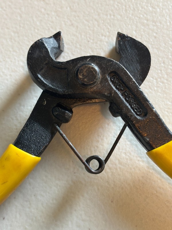 Drop Forged 8" Spring Loaded Tile Nippers w/Yellow Vinyl Coated Handles gallery