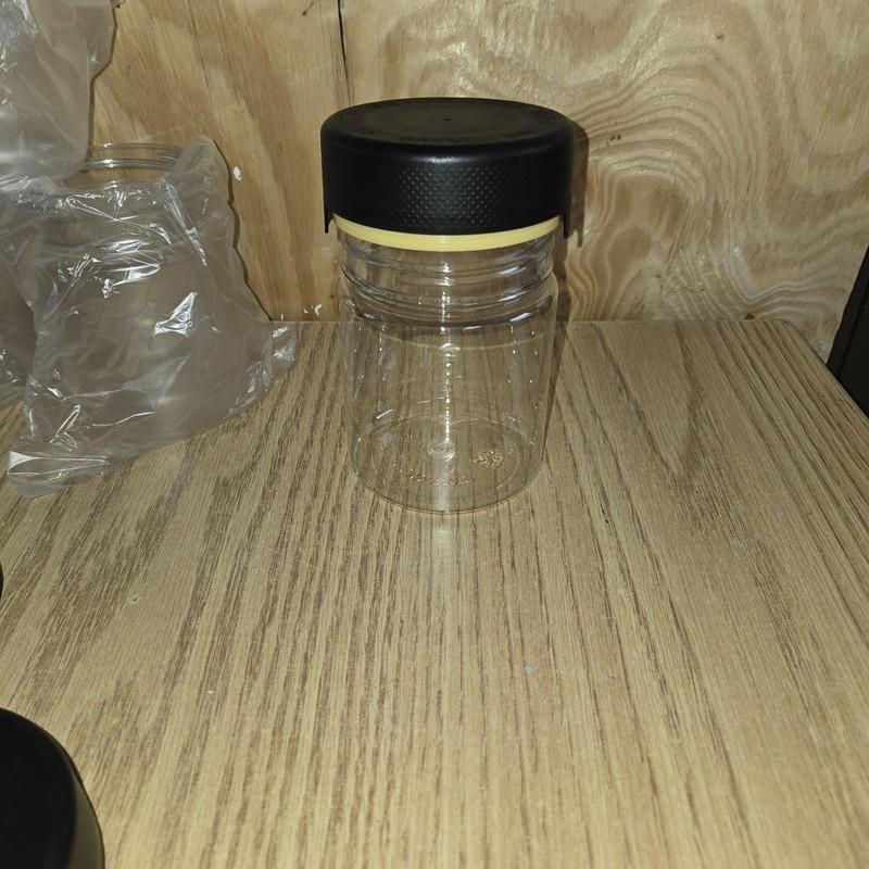 Chubby Gorilla CGAC1 18.50 Container Lot Of 4 Nwot Great Kush Container gallery