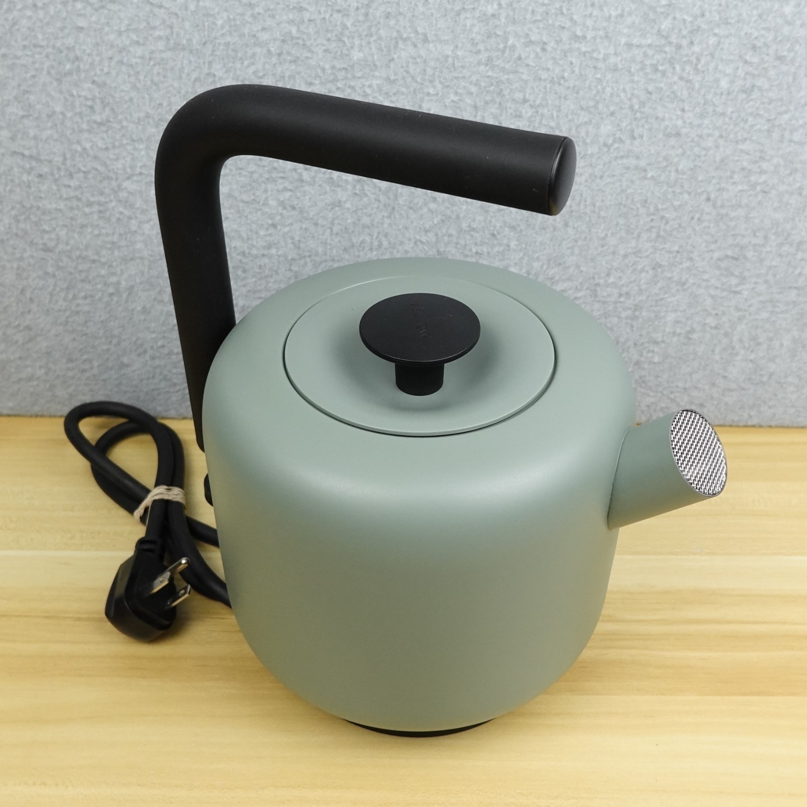 Fellow Clyde Electric Hot Water Kettle, 1.5L Smoke Green OPEN BOX/NO BOX gallery