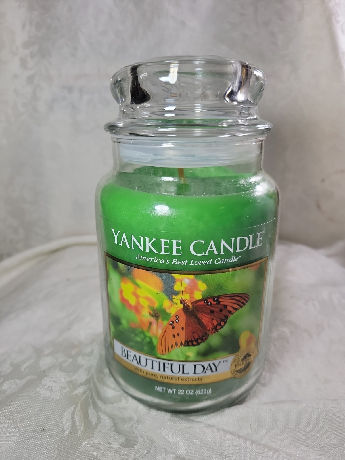 Yankee Candle Beautiful Day Large Jar - Classic Label - Unburned gallery