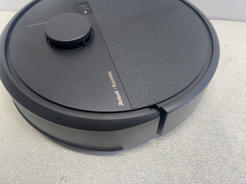 iRobot - Roomba 705 Vacuum + AutoEmpty Dock W155020 - Black - gallery