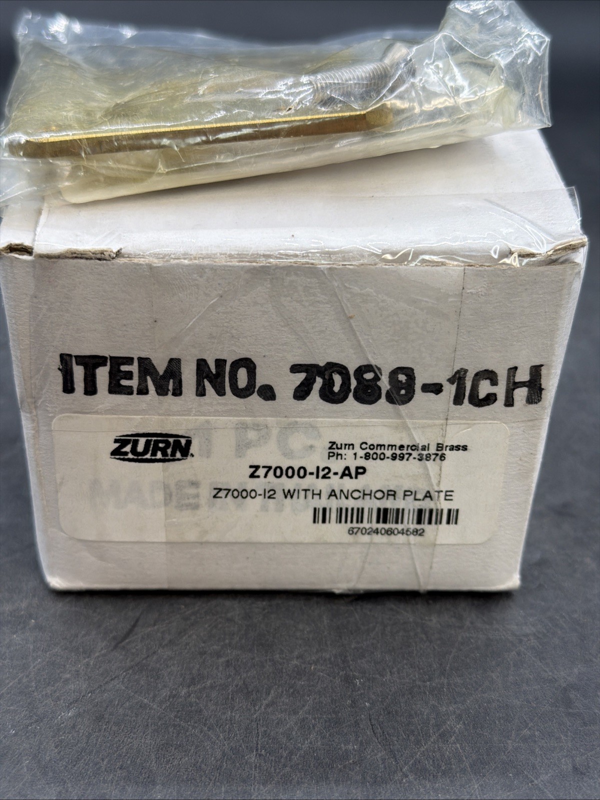 Zurn Z7000-I2-AP Temp Guard Fixed Showerhead 1/2" NPT 2.5 gpm Max gallery