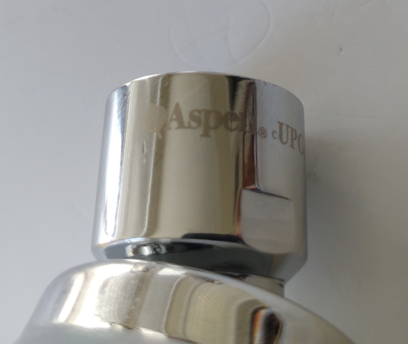 Aspen 2-Setting Fixed Wall-Mount Shower Head – Polished Chrome Rain / Massage gallery
