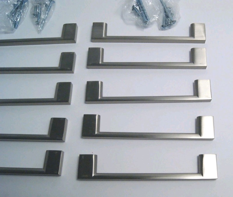 Jeffrey Alexander Cabinet Pull 5" Polished Nickel Sutton 10 Pack gallery