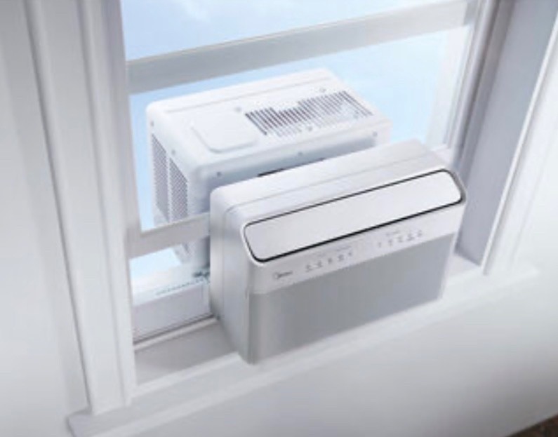 Midea - 8,000 BTU 115V Smart Window Air Conditioner , MAW08S1DWWT, White gallery