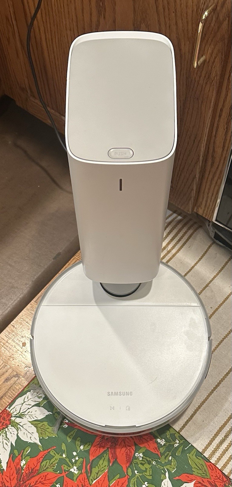 Samsung Jet Bot+ Robotic Vacuum Cleaner with Clean Station gallery