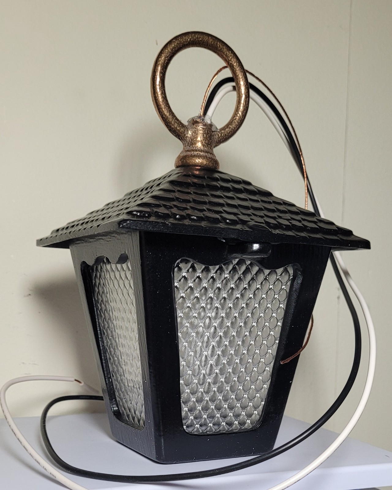 Replacement LARGE jockey lantern.Sturdy american made aluminum wired lantern. gallery