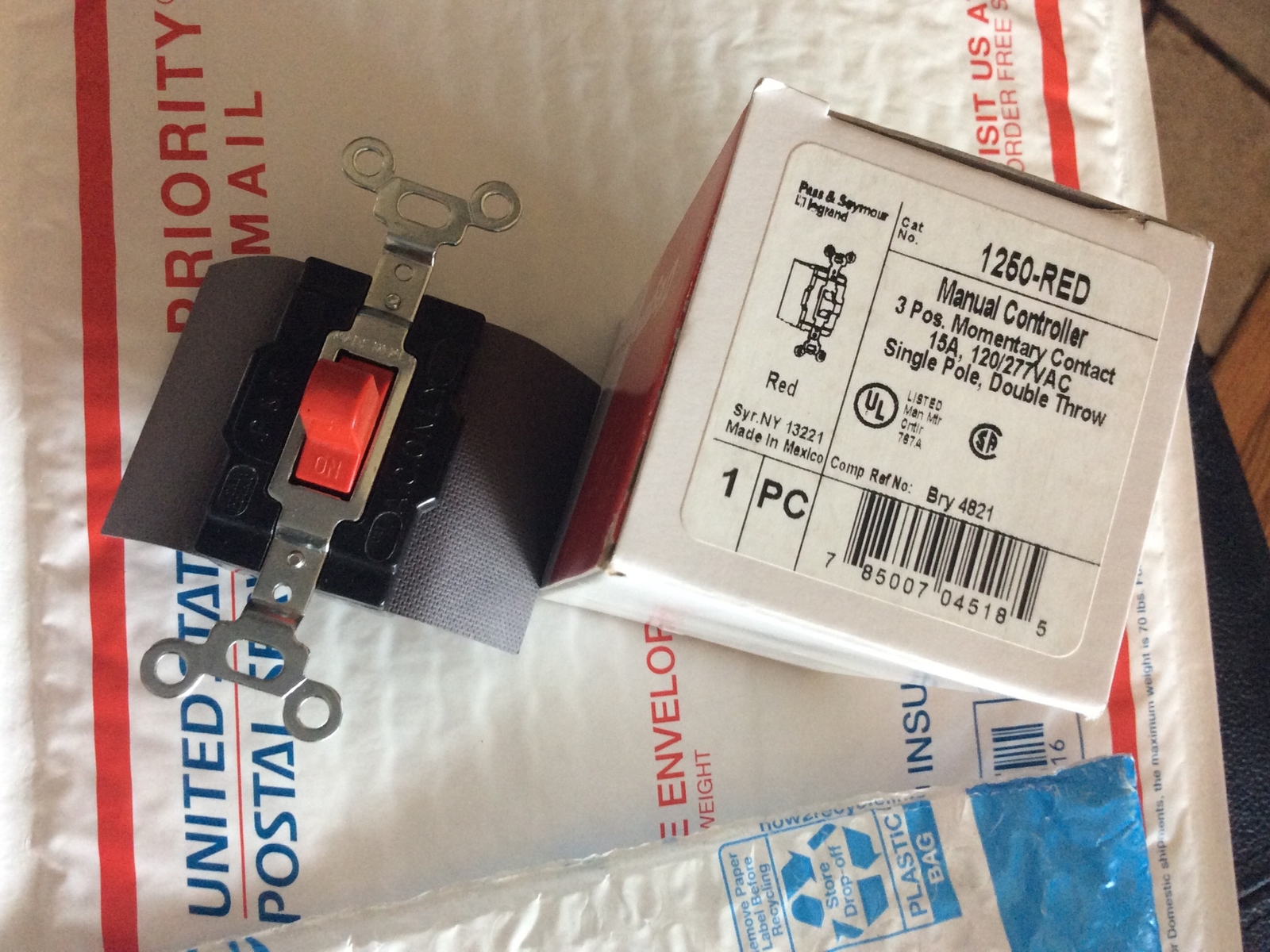 Pass & Seymour Red Manual Motor Control Switch Momemtary Contact 15A 1250-RED gallery