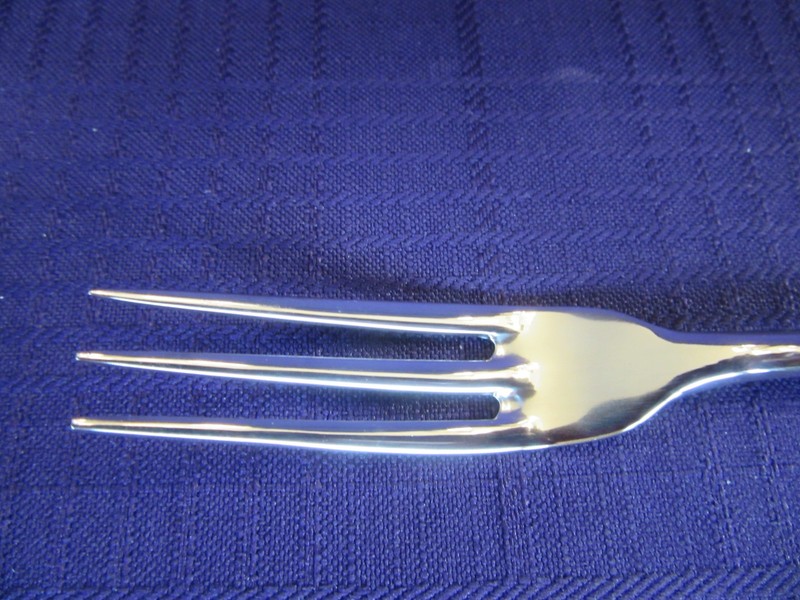 12 Piece LENOX WILLIAMSBURG ROYAL SCROLL 18/10 Stainless Flatware New in Box gallery