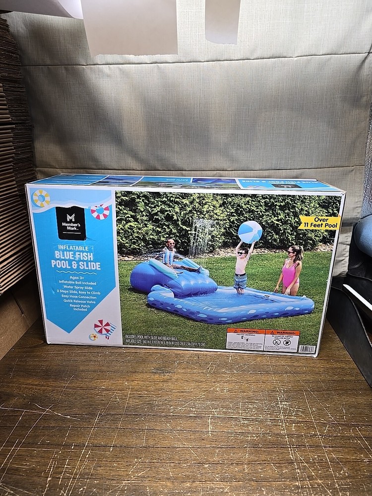 MEMBERS MARK 11’ Inflatable Donut Pool & Slide Blue