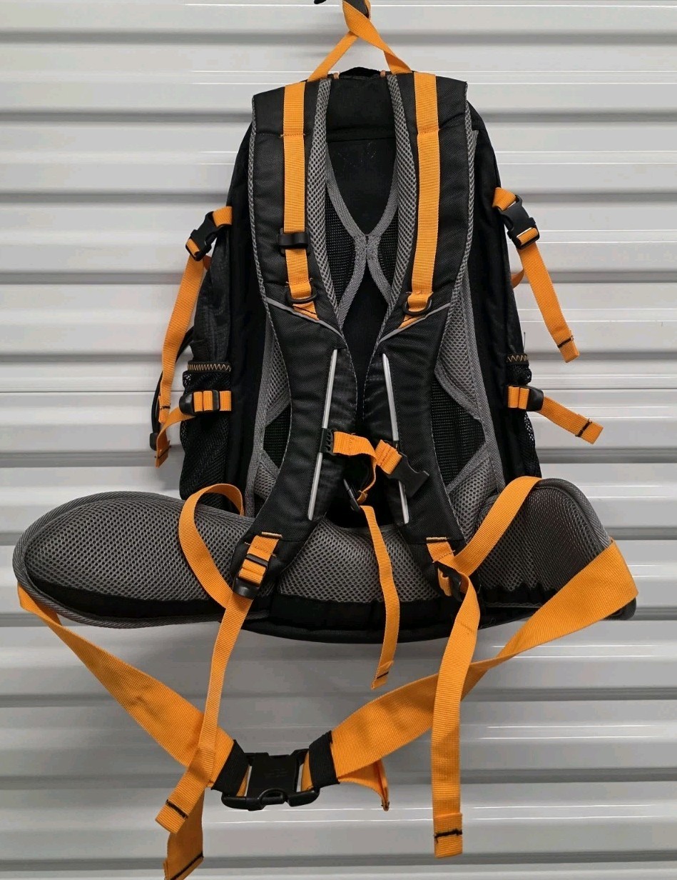 Coleman Kaver 25L Backpack Black & Orange  4