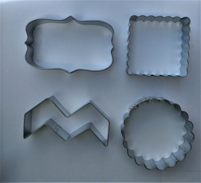 Signs Shapes Cookie Cutter Message 4 pc Chevron, Fluted Round Square Retangle gallery