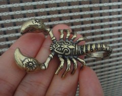 Vintage Style Solid Brass Scorpion Figurine Statue Pendant Knick Knacks