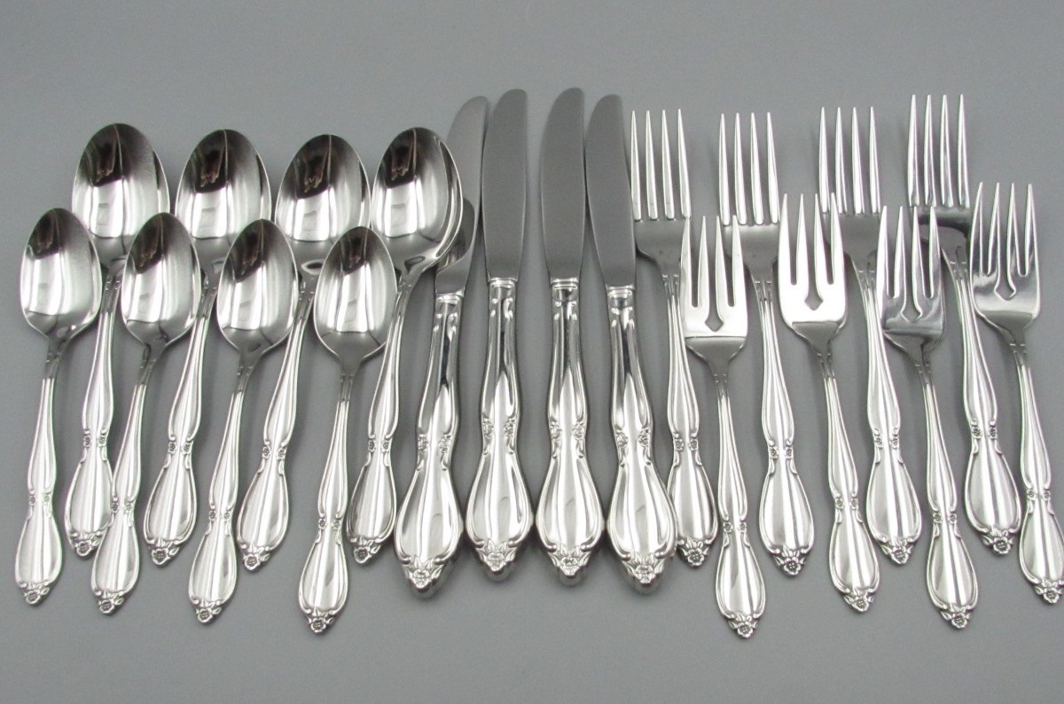 Oneida Community USA Stainless CHATELAINE Service for Four / 20 Piece Set - Used gallery