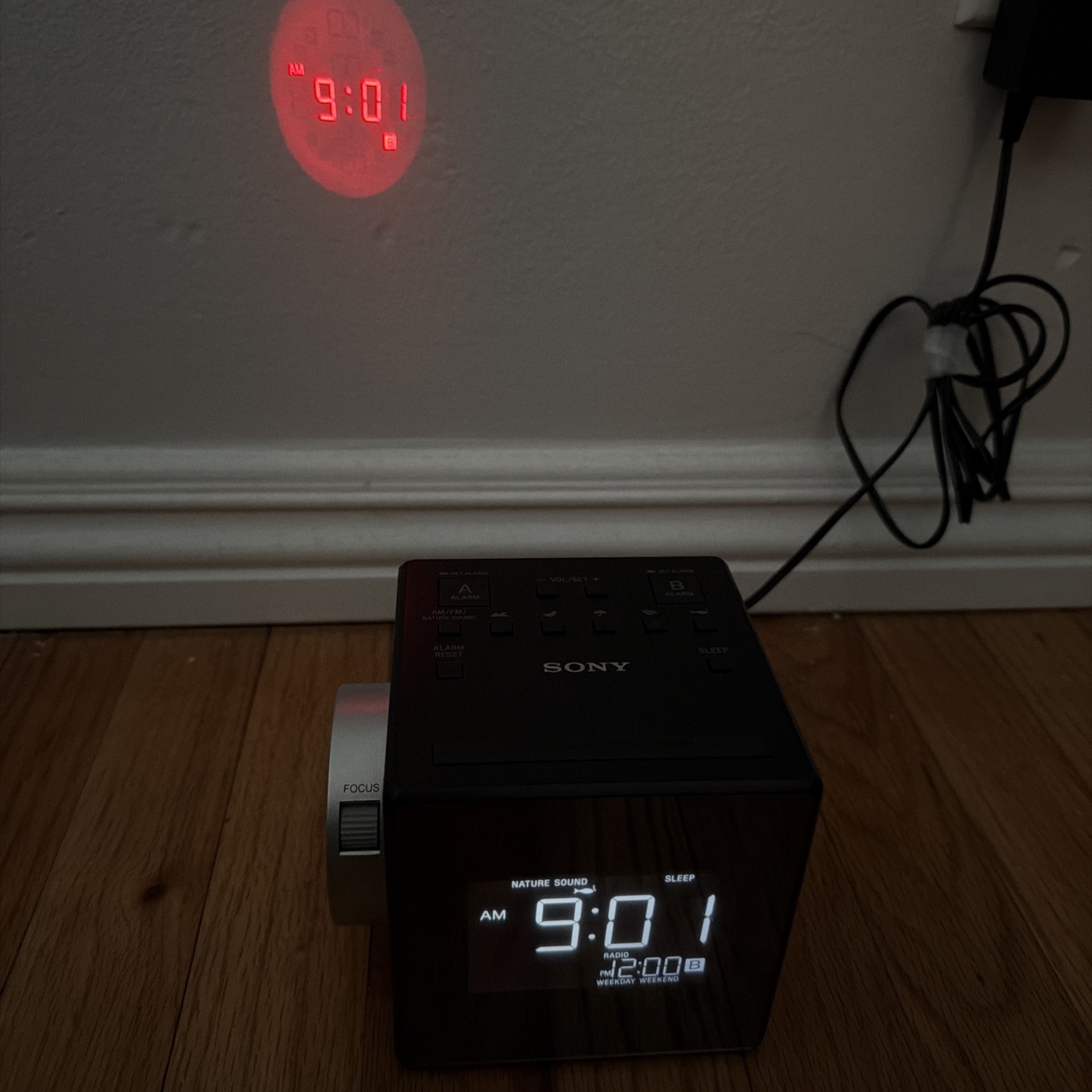 Sony ICF-C1PJ FM/AM Clock Radio with Time Projection Projector– Tested & Working gallery