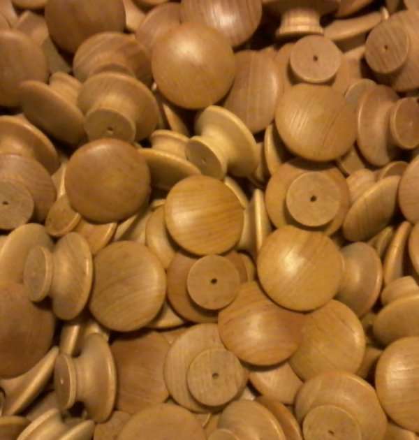 25 1-1/2 inch ROUND VARNISHED BIRCH KNOBS Pulls Cabinet Handles Paintable gallery