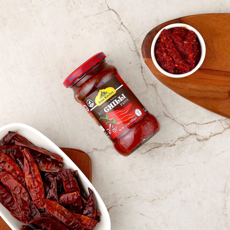 Asian Kitchen Red Chilli Cooking Paste 10.58oz (300g) Glass Jar gallery