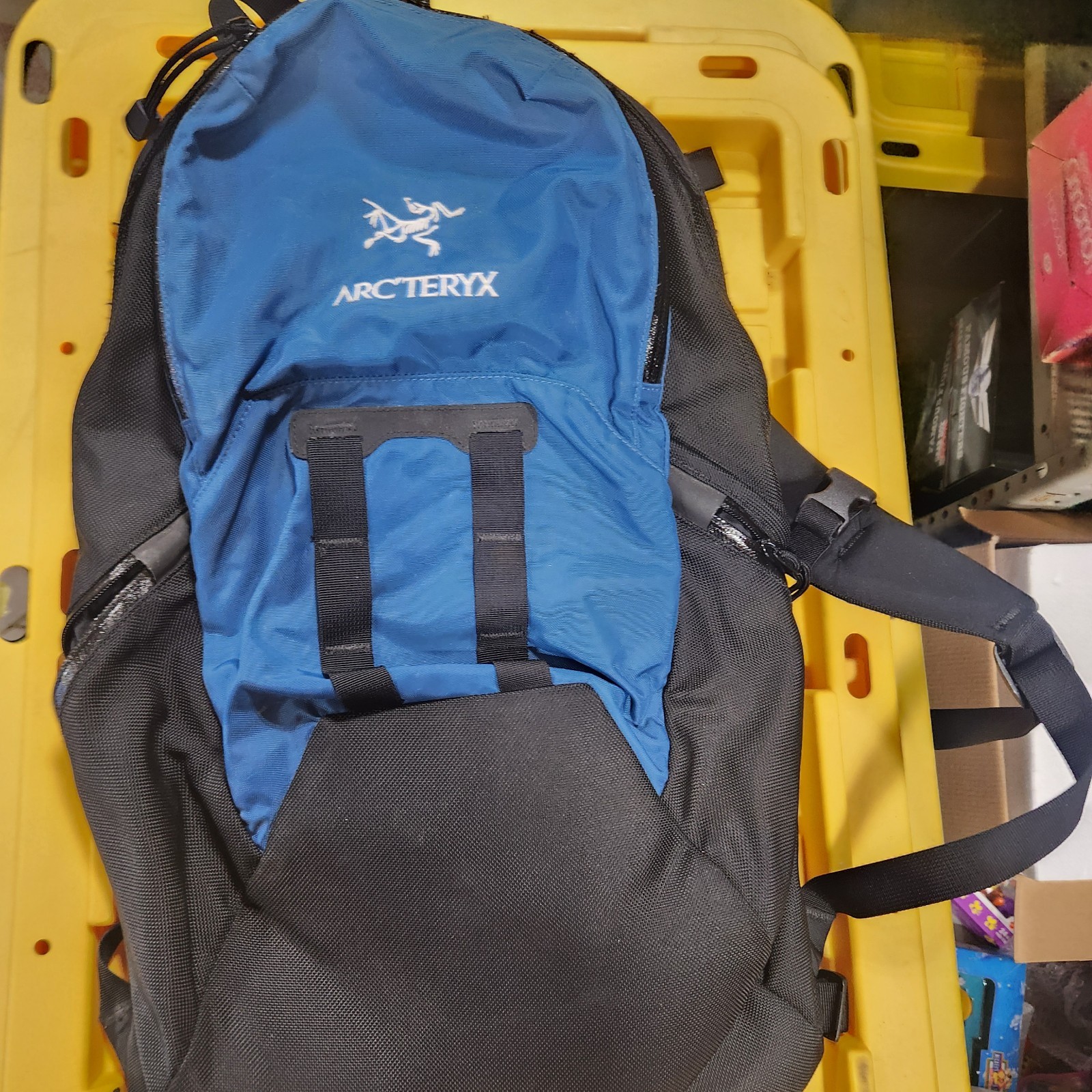 Arcteryx Blue And Back Hiking Back Pack E12