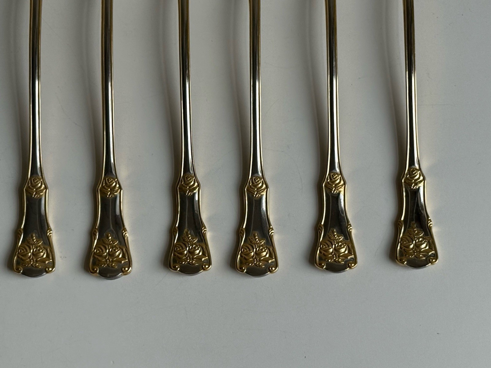Royal Albert Old Country Roses 6 Ice Teaspoons Set 18/10 Stainless Steel gallery