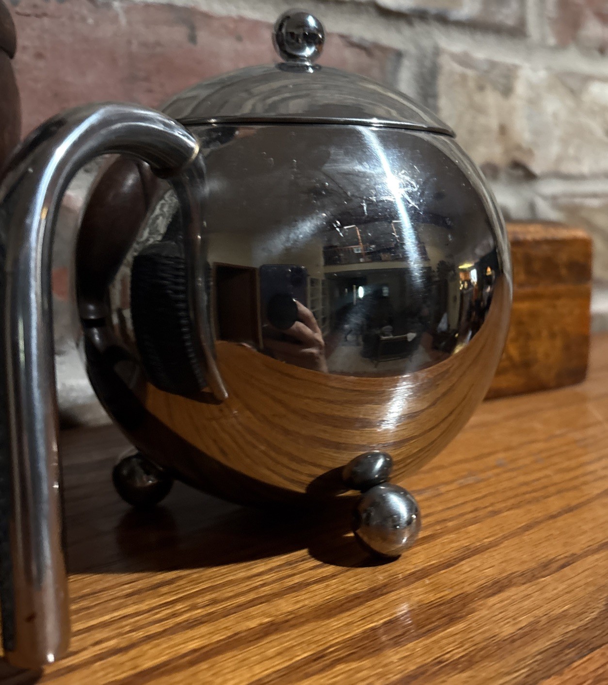 Atomic Style Stainless Steel Footed Teapot WITH Infuser Cuisinox gallery