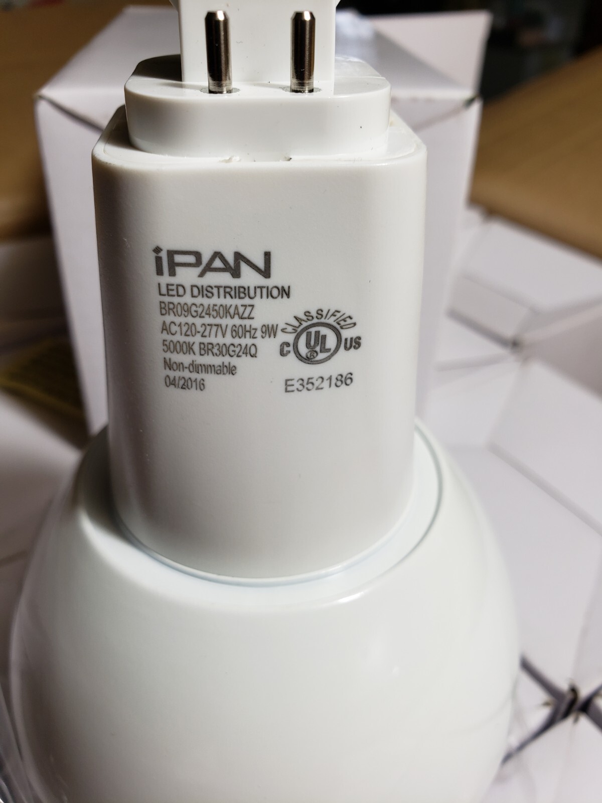 CFL Socket G24Q LED Shape BR30 5000K non-dimmable Light Bulb gallery