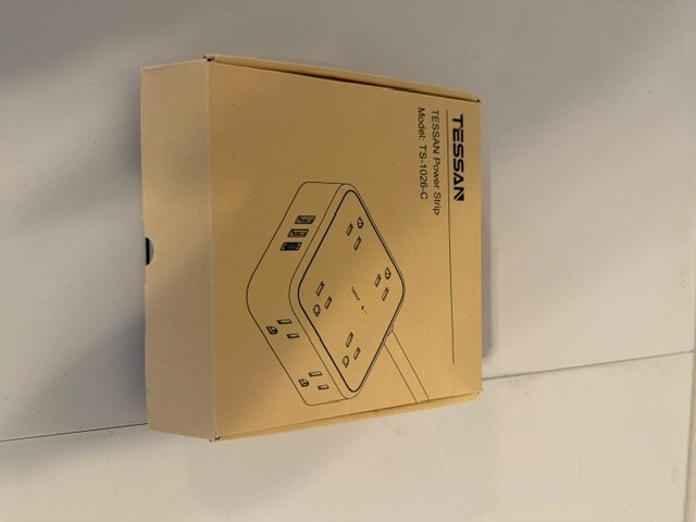Tessan TS-102 USB Power Strip with 4 Widely Outlets