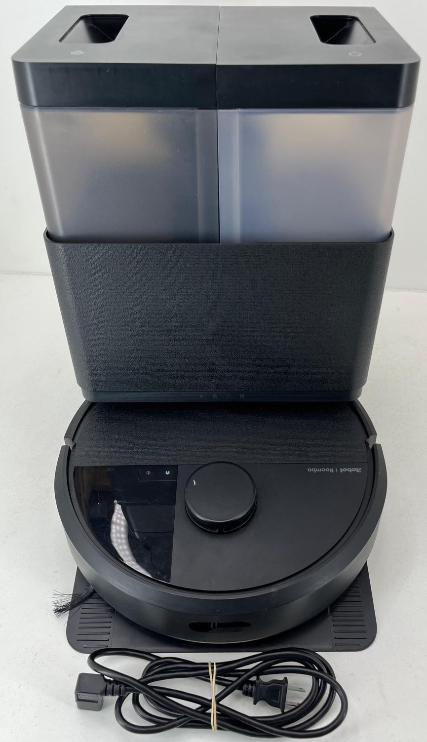 iRobot Roomba Plus 405 Combo robot + AutoWash Dock- Pre-Owned gallery