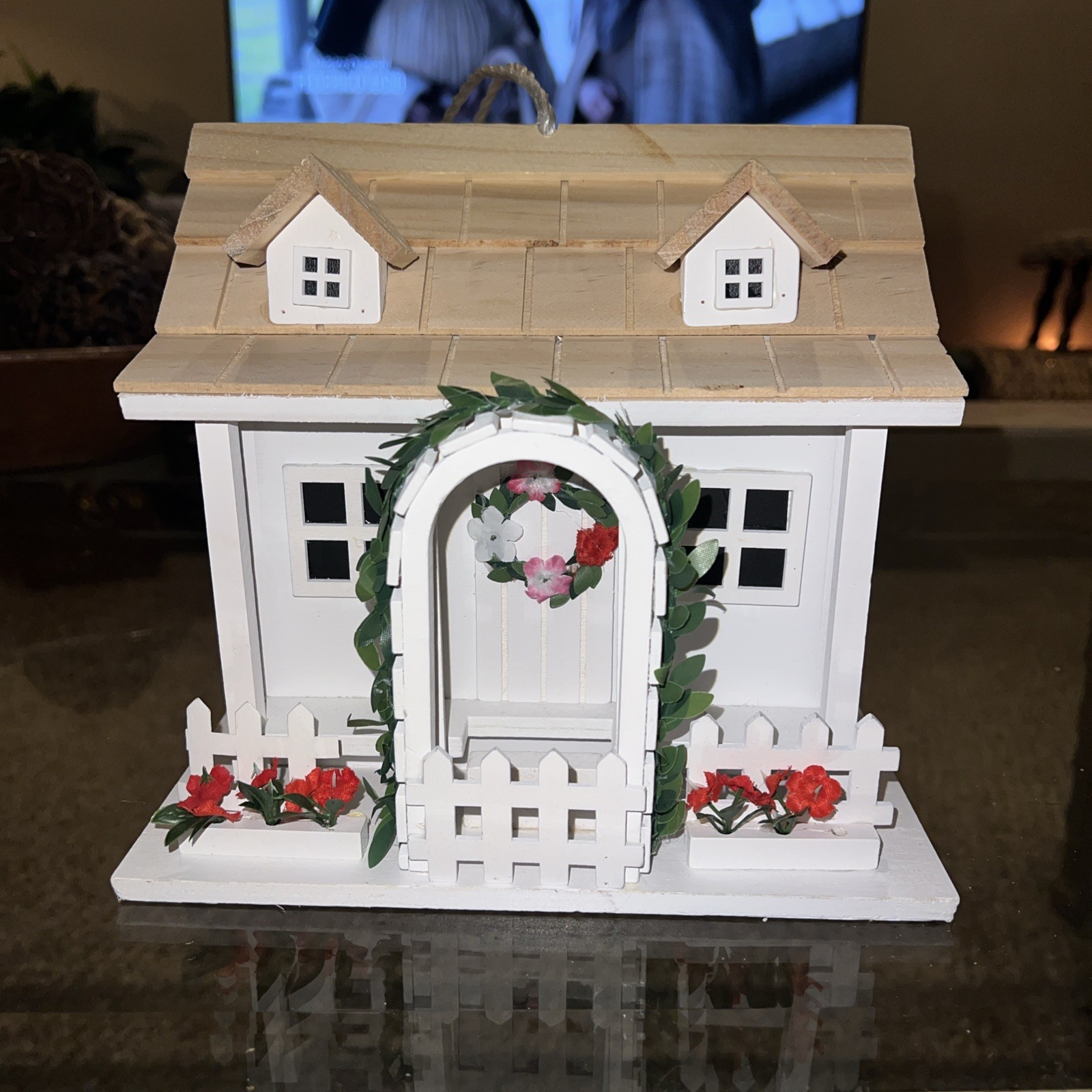 Home Bazaar Cottage Birdhouse House Birds Light wood frame w/arbor READ gallery
