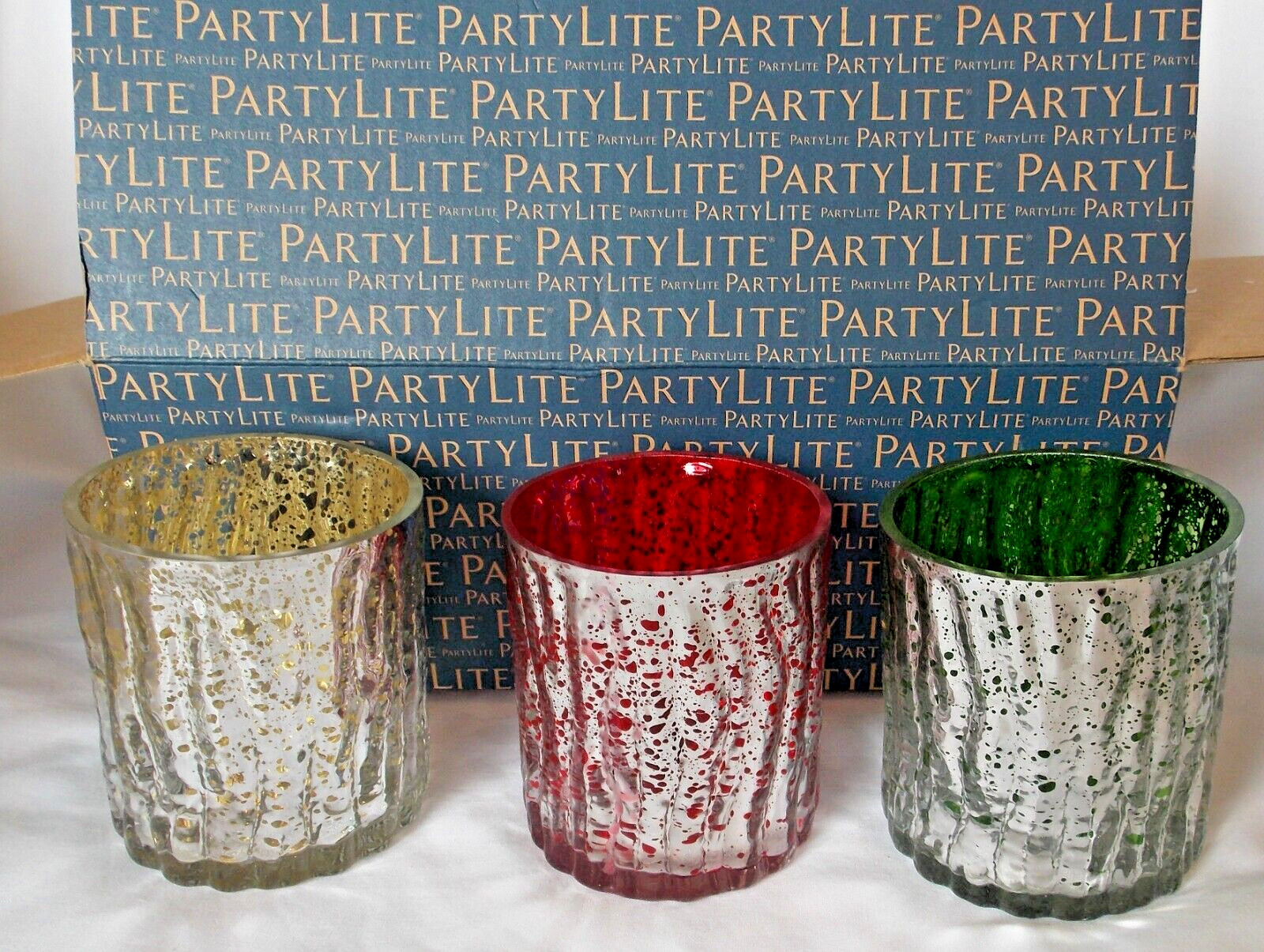 Partylite Holiday tealight trio P92703 Pre-owned in Box gallery