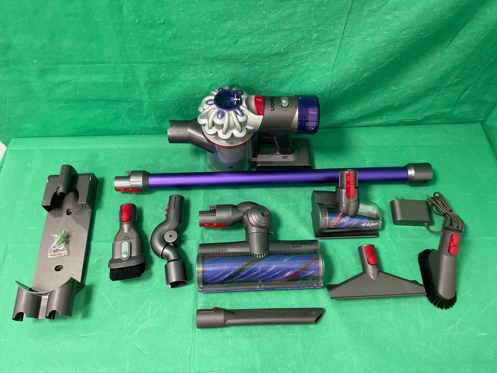 Dyson V8 Animal Extra Cordless Stick Vacuum Cleaner | Silver/Purple gallery