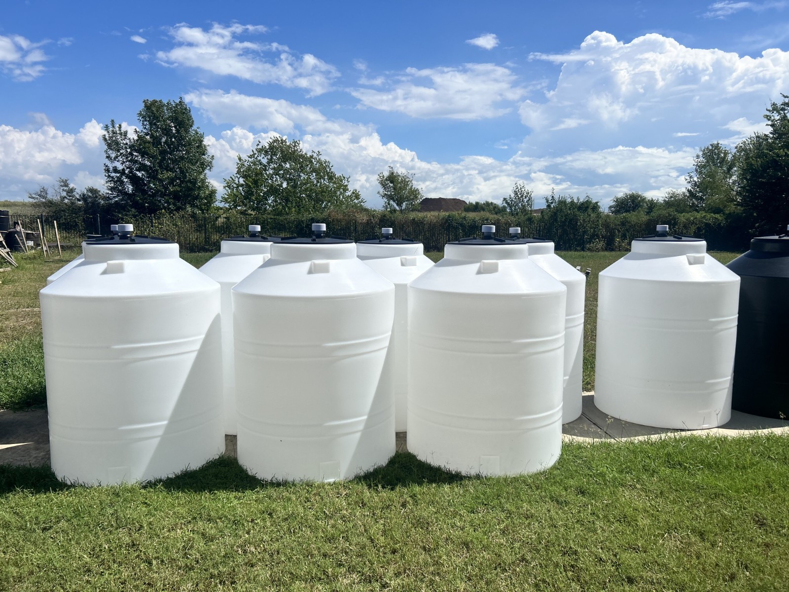 300 Gallons Tanks. Plastic. 42" Diameter by 57" Height. Lid Fitting and Valve. gallery