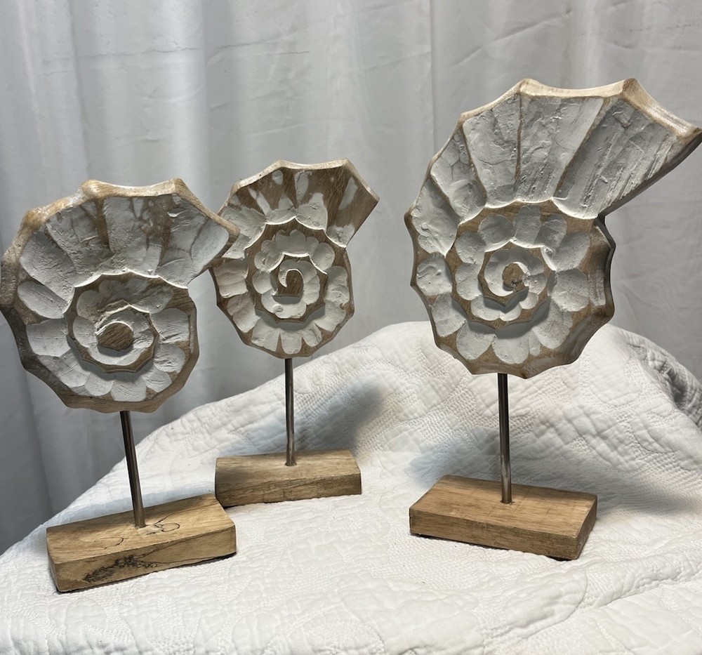 Beach Decor White 3 Pieces Wood Shell Design Natural Mango Wood Hand Crafted