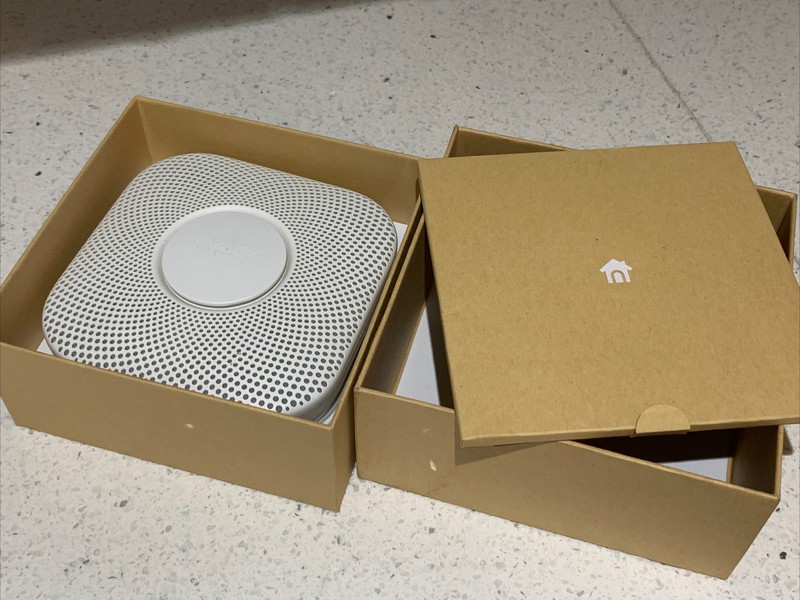 Google Nest Protect Battery Powered Smoke and CO Alarm S3000BWAU- Date Jan2028 gallery
