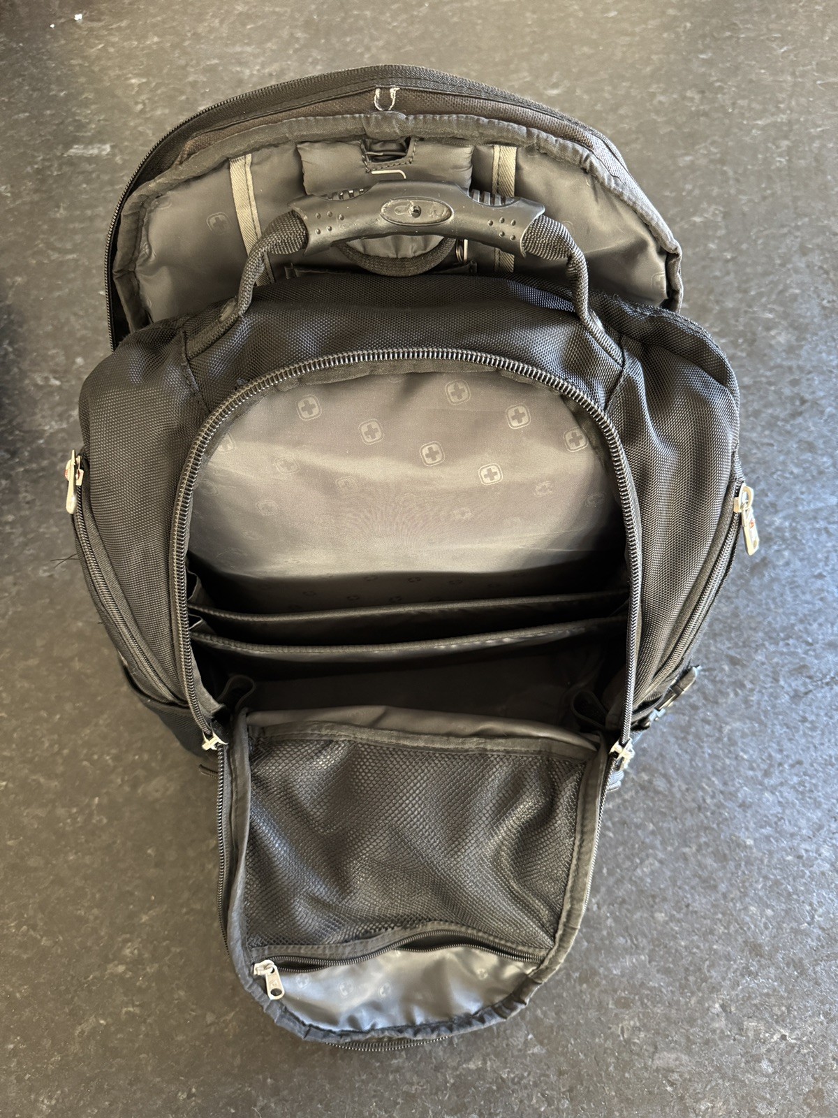 Swiss Gear 1900 Scan Smart Laptop Backpack Black Durable Pockets 4