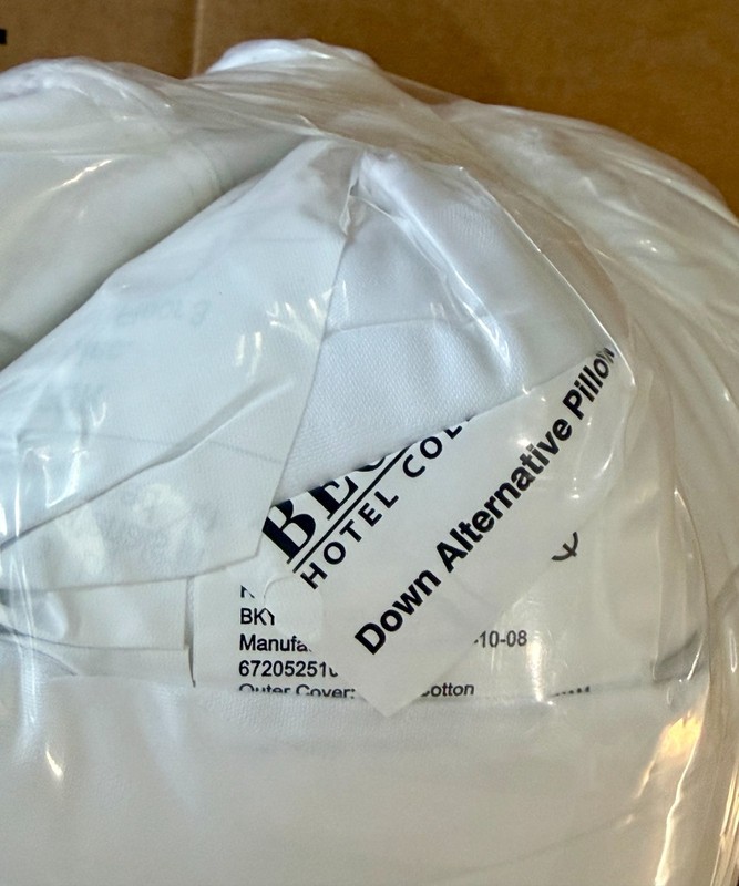 Beckham Hotel Collection King Down Alternative Single Pillow New No Box gallery
